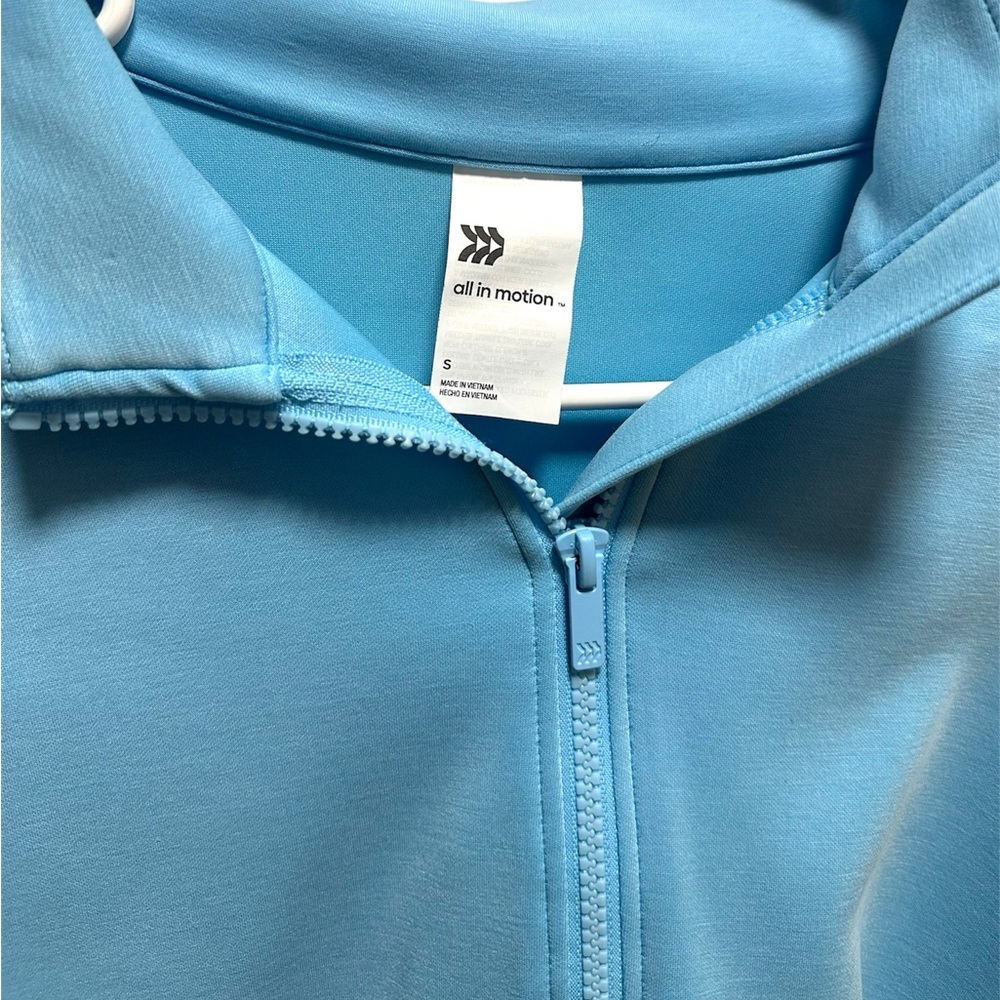 NWOT All in motion Blue Quarter-Zip Women's Top pullover - Picture 3 of 3